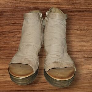 MIZ MOOZ ANNA RUCHED LEATHER OPEN TOE WEDGE BOOTIE Color: Pearl